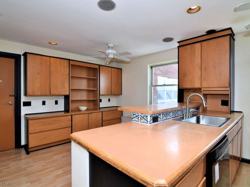 13800 Shaker Boulevard , Unit 1208, Cleveland, OH 44120 Photo 19