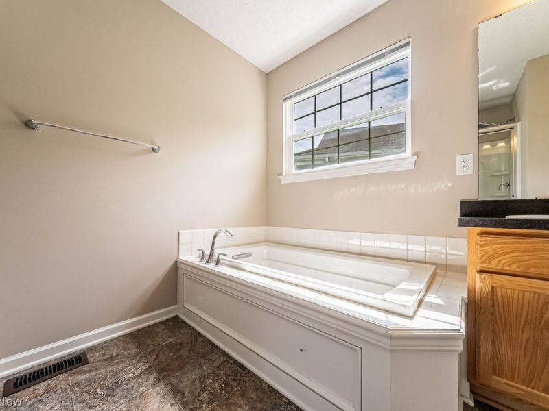 9088 Morgan Circle , North Ridgeville, OH 44039 Photo 12