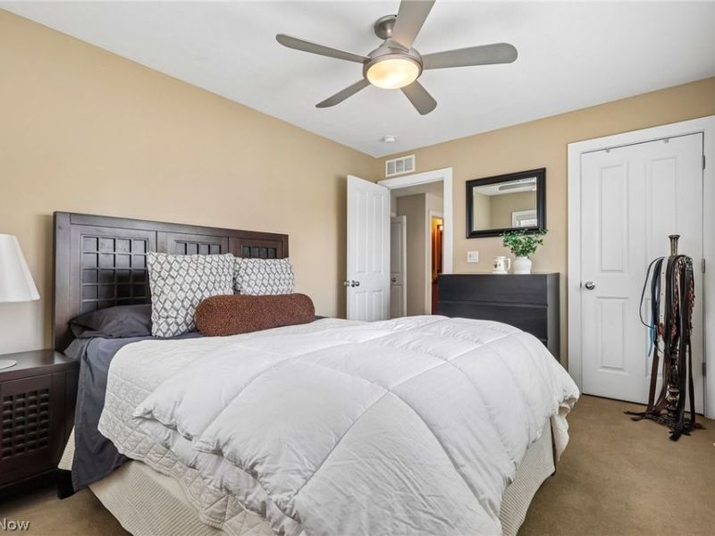 Cleveland, OH 44113 Photo 20