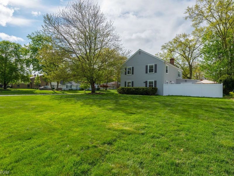 2220 Beechwood Drive , Westlake, OH 44145 Photo 37