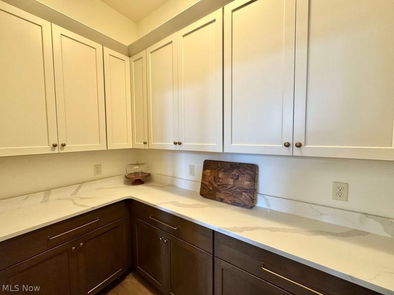 980 Dunway Avenue NE, North Canton, OH 44720 Photo 12