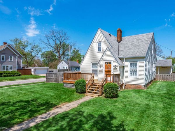 16716 Westdale Avenue , Cleveland, OH 44135