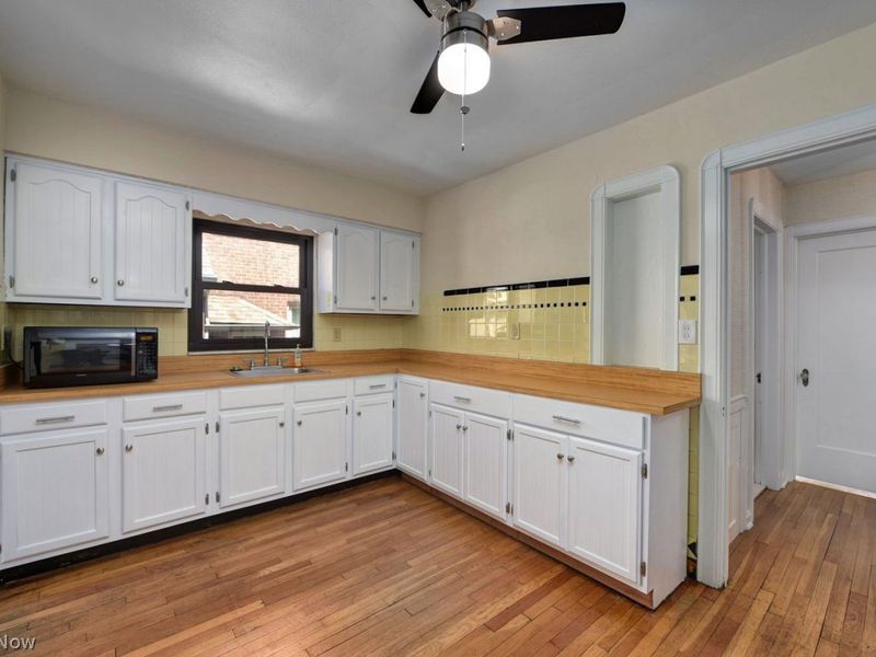 3301 W 165th Street , Cleveland, OH 44111 Photo 7