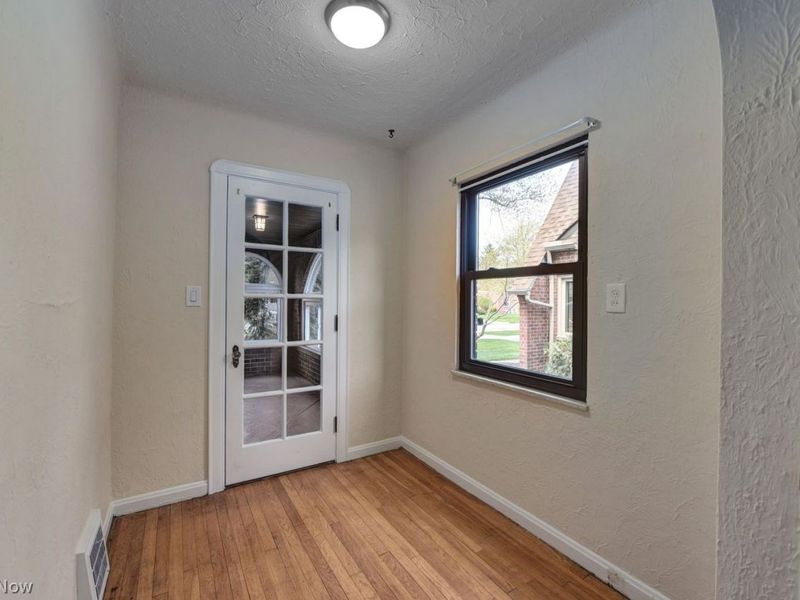3301 W 165th Street , Cleveland, OH 44111 Photo 8