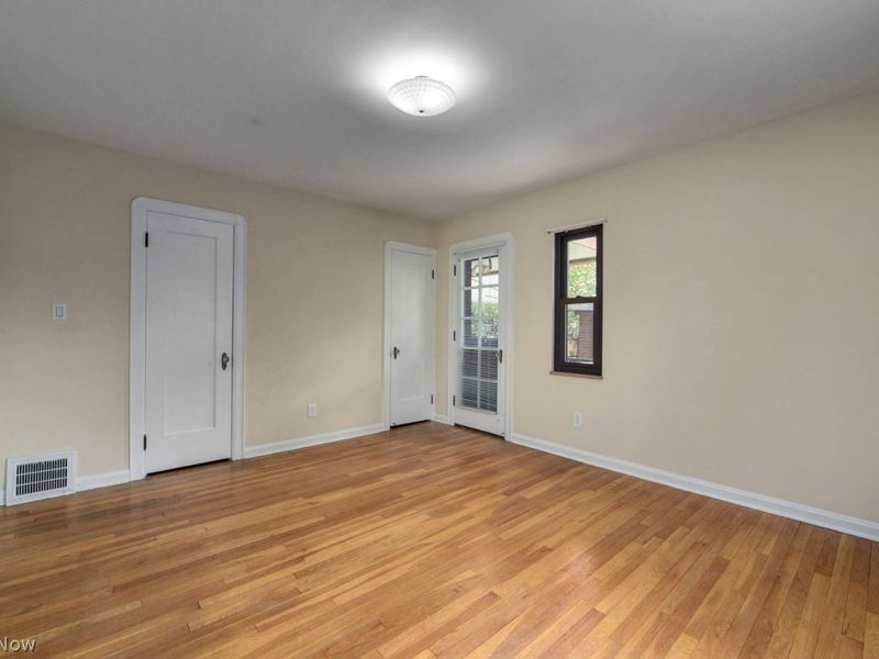 3301 W 165th Street , Cleveland, OH 44111 Photo 9