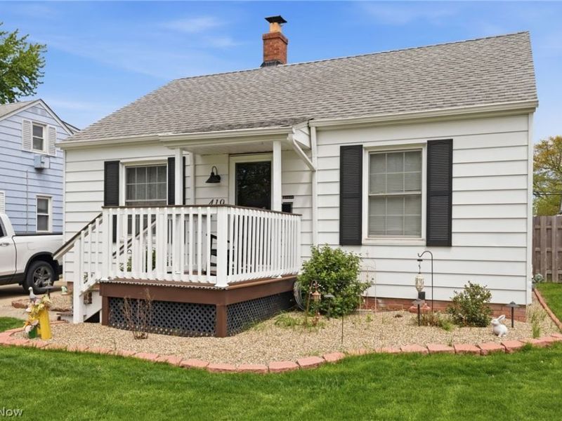 419 E 326th Street, Willowick, OH 44095 Photo 2