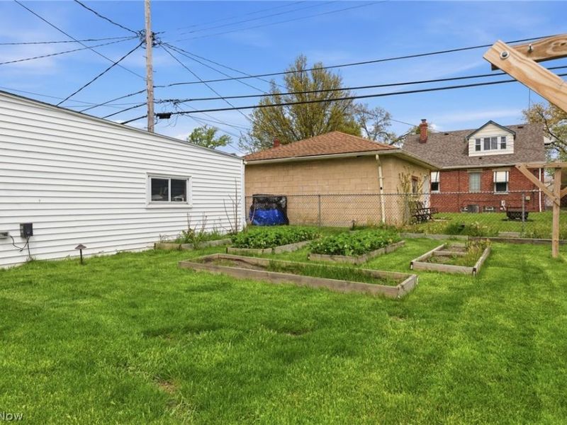 419 E 326th Street, Willowick, OH 44095 Photo 29