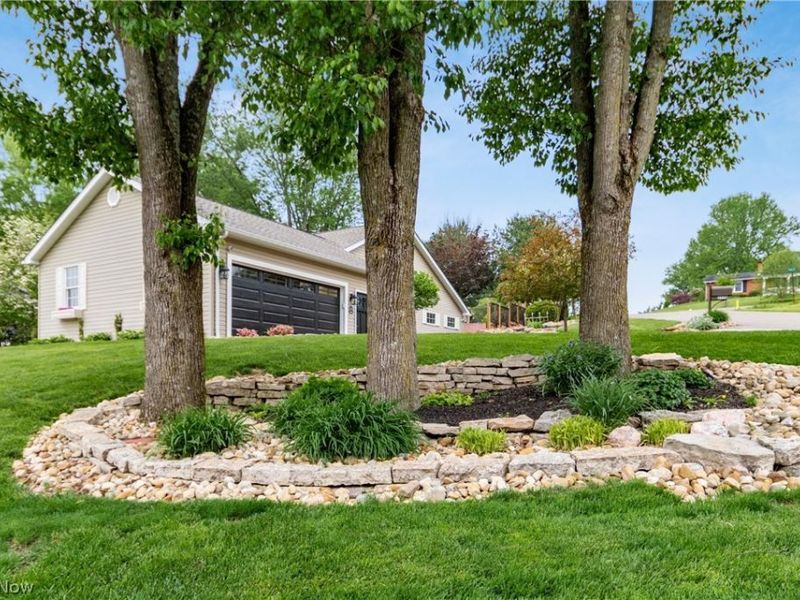 2770 Ash Meadows Boulevard , Zanesville, OH 43701 Photo 48