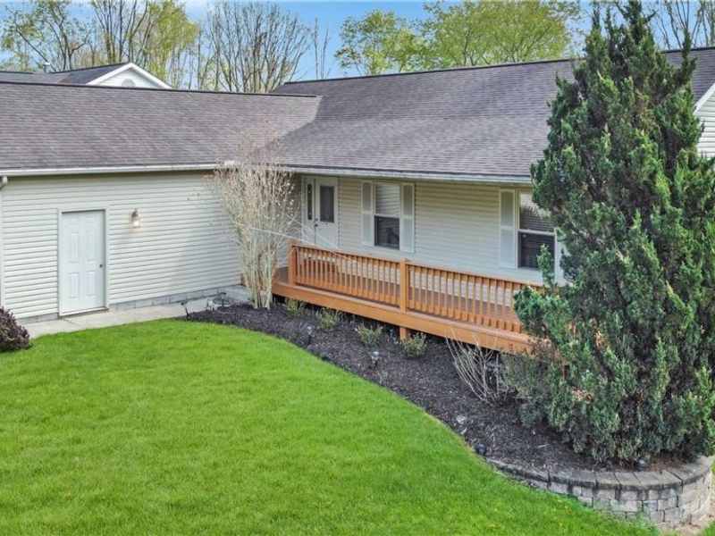 151 Heatherwood Drive, Howard, OH 43028 Photo 3