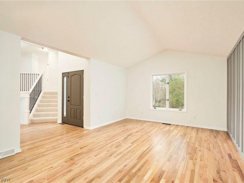 718 Stonecliff Drive, Akron, OH 44313 Photo 6