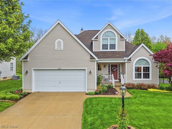 859 Kings Cross Drive , Wadsworth, OH 44281