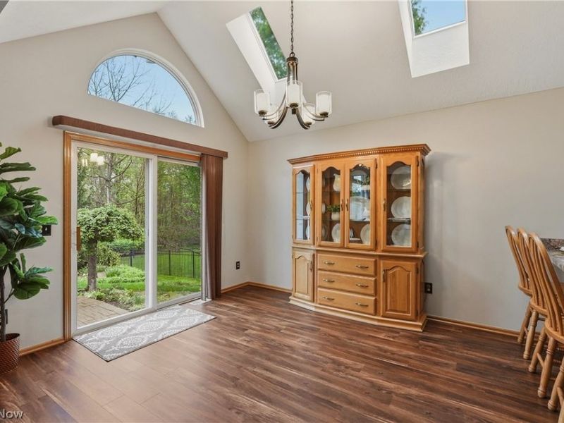 859 Kings Cross Drive, Wadsworth, OH 44281 Photo 13