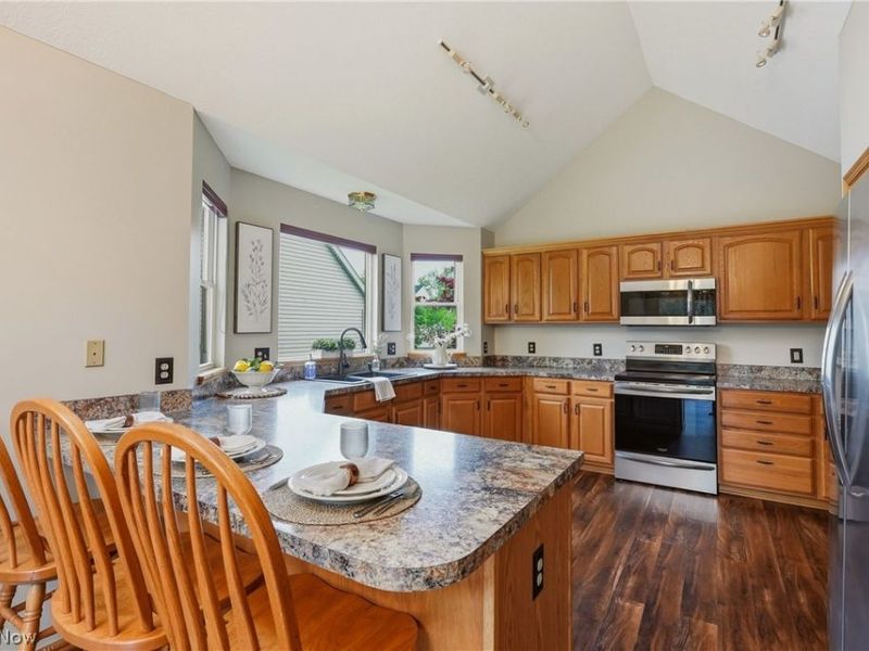 859 Kings Cross Drive, Wadsworth, OH 44281 Photo 16