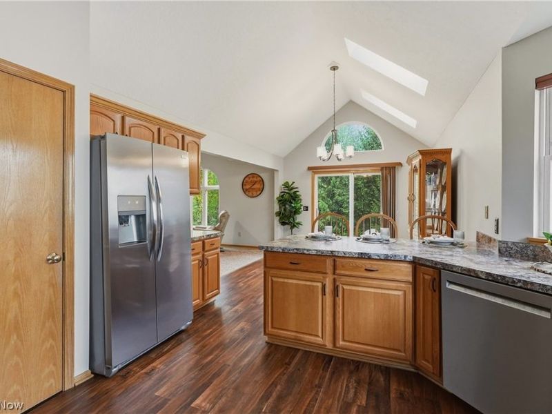 859 Kings Cross Drive, Wadsworth, OH 44281 Photo 17