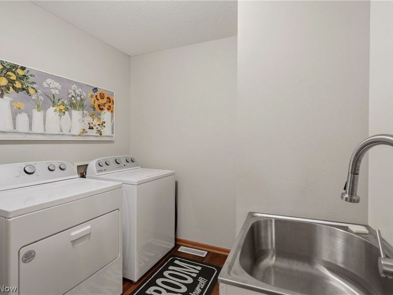 859 Kings Cross Drive, Wadsworth, OH 44281 Photo 33