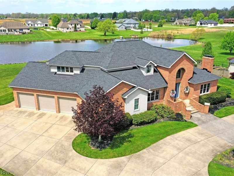 6367 Angel Court , Warren, OH 44481 Photo 3