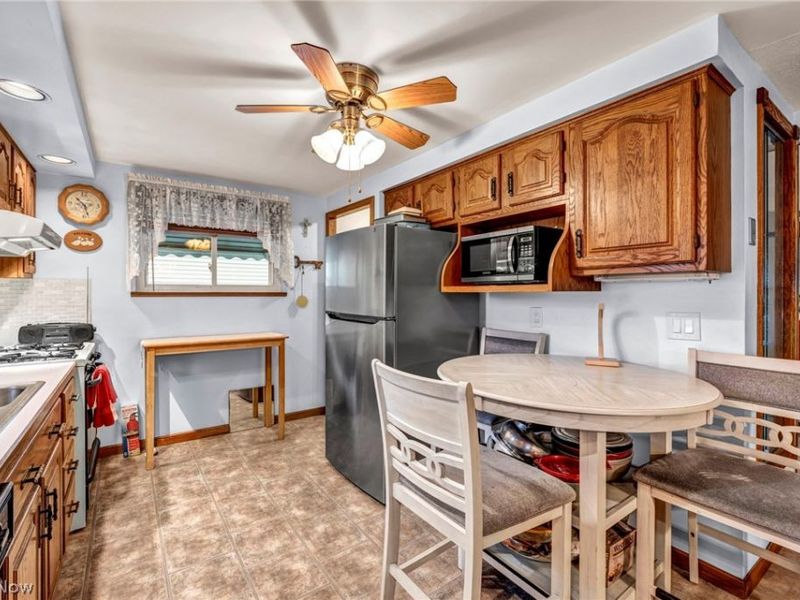 15425 Richard Drive , Brook Park, OH 44142 Photo 15