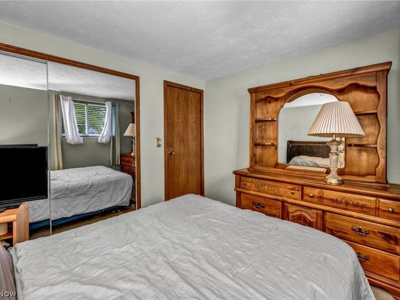 15425 Richard Drive , Brook Park, OH 44142 Photo 24