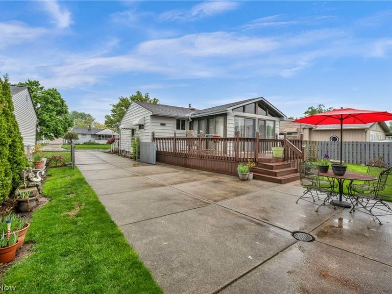 15425 Richard Drive , Brook Park, OH 44142 Photo 41