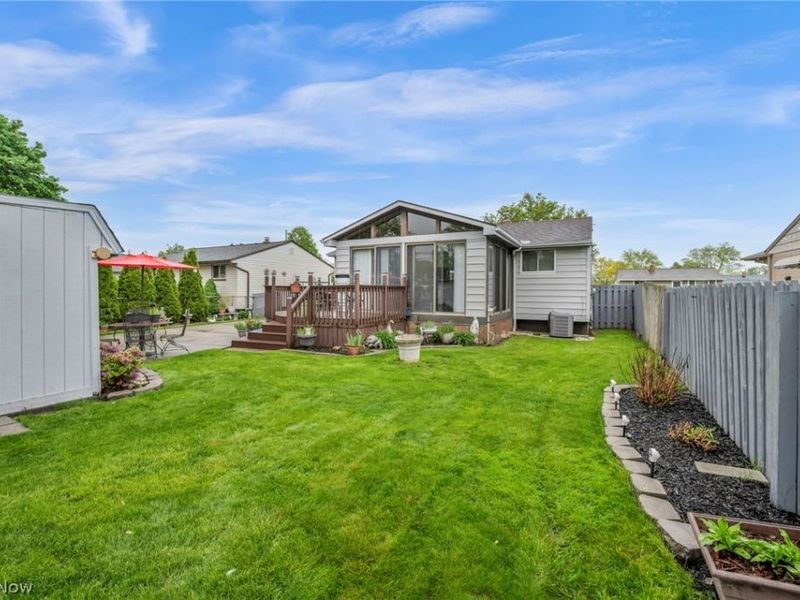 15425 Richard Drive , Brook Park, OH 44142 Photo 43