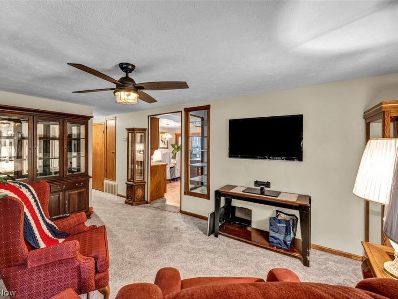 15425 Richard Drive , Brook Park, OH 44142 Photo 8