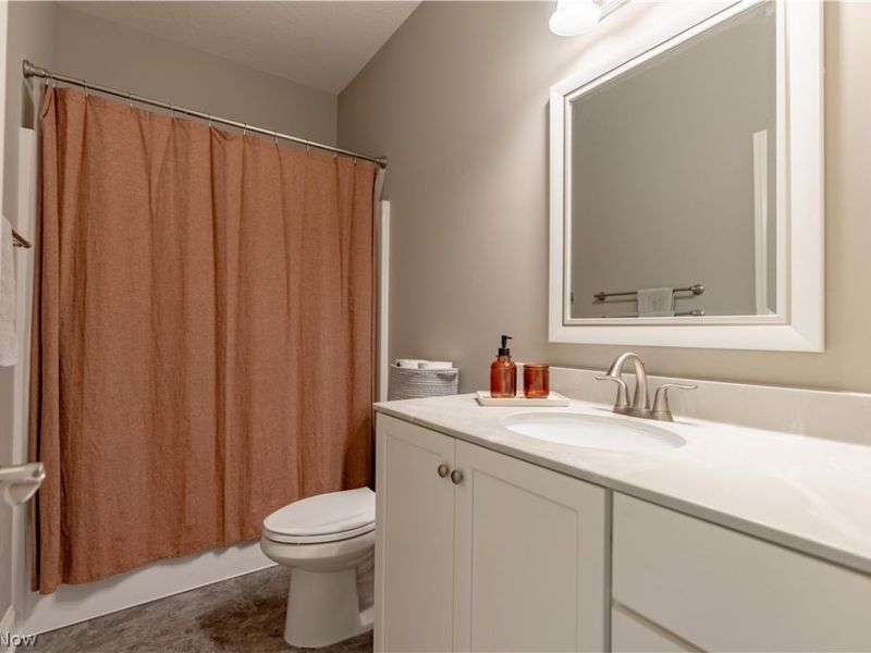 3693 Stratavon Street NW, North Canton, OH 44720 Photo 15