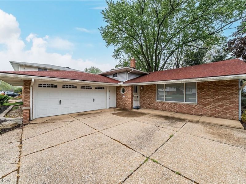 21298 Nottingham Drive , Cleveland, OH 44126 Photo 1