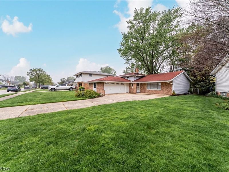21298 Nottingham Drive , Cleveland, OH 44126 Photo 5