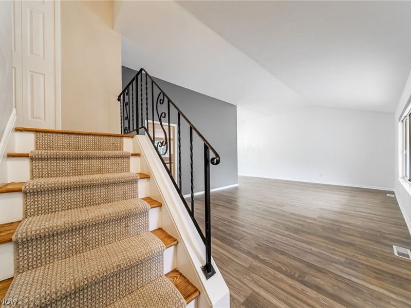 21298 Nottingham Drive , Cleveland, OH 44126 Photo 7