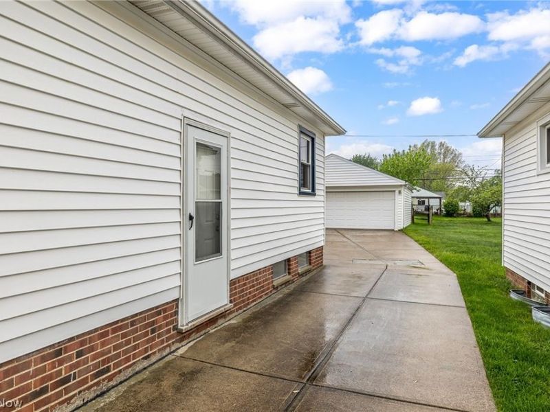 1704 Drenik Drive , Wickliffe, OH 44092 Photo 25