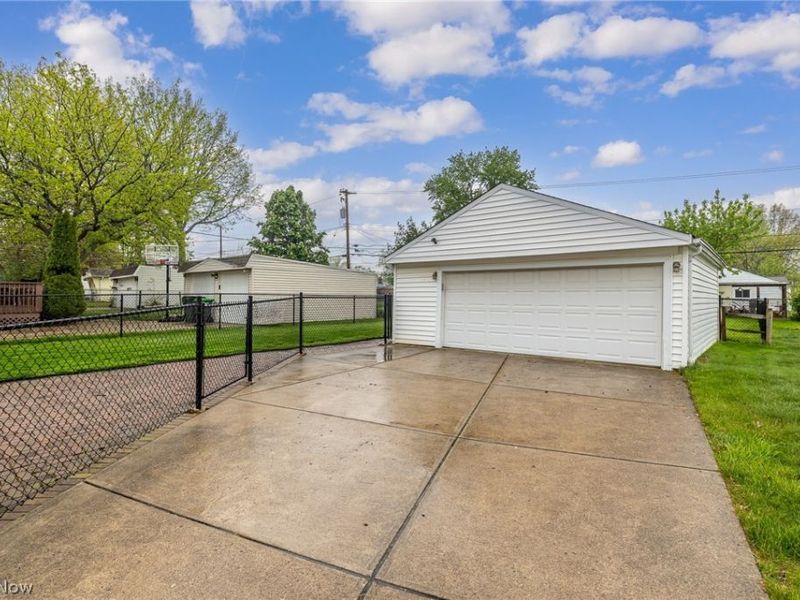 1704 Drenik Drive , Wickliffe, OH 44092 Photo 27
