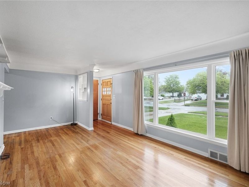 1704 Drenik Drive , Wickliffe, OH 44092 Photo 6