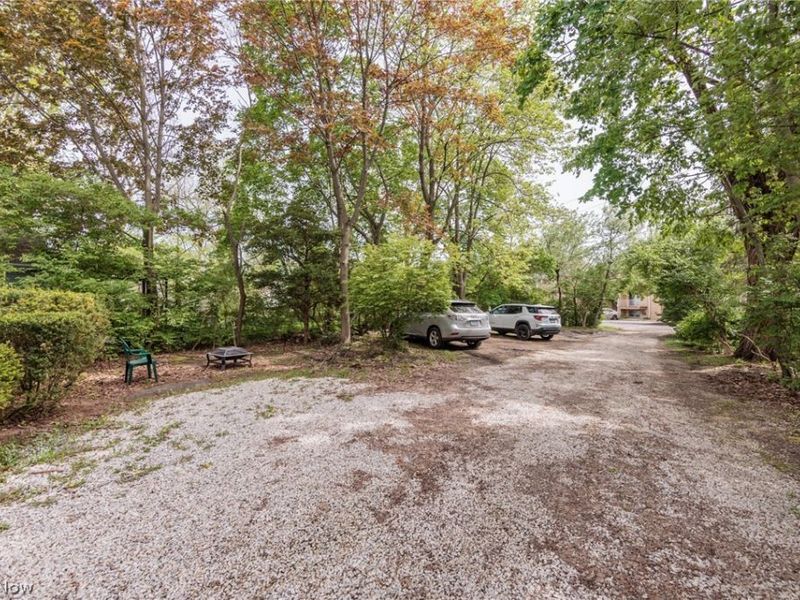 142 E Bridge Street , Berea, OH 44017 Photo 42