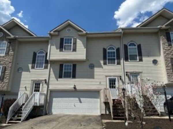 6438 Lindsey Ln , Export, PA 15632