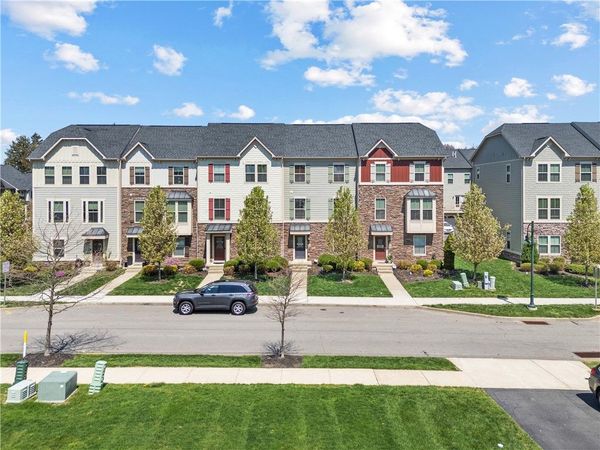 410 Fairmont Dr , Wexford, PA 15090