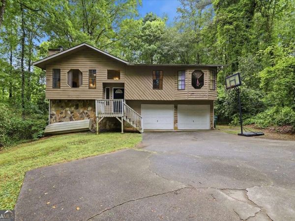 3055 Malvern Drive, Snellville, GA 30039