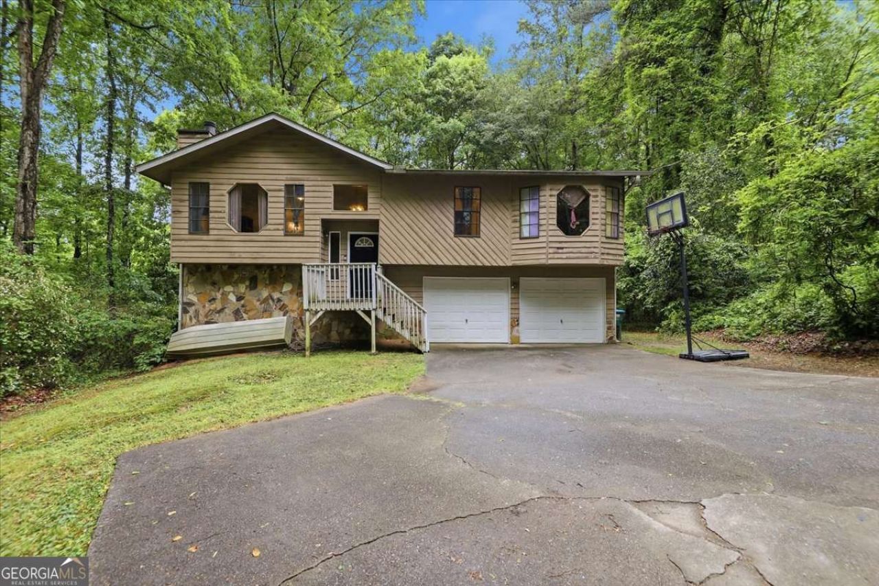 3055 Malvern Drive, Snellville, GA 30039 Main Photo