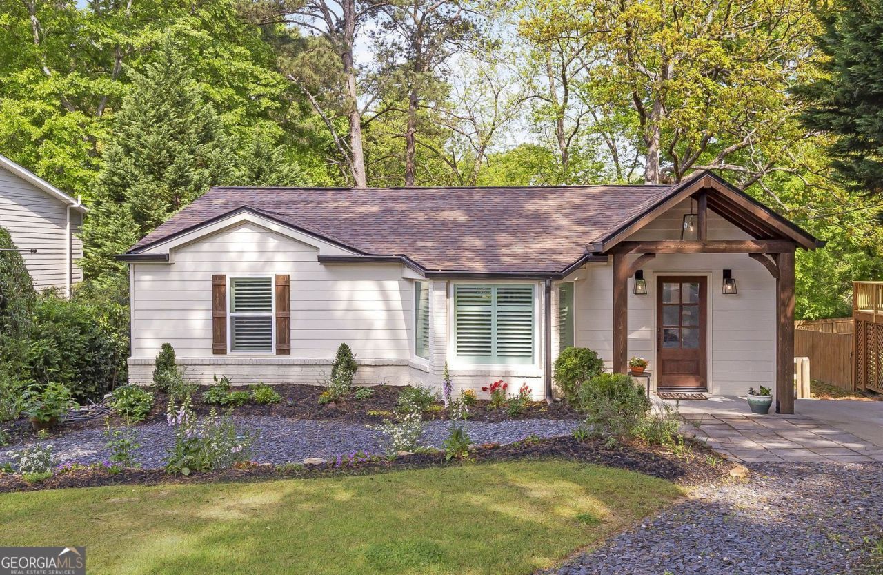 1840 Woodland Hills Avenue Nw, Atlanta, GA 30318 Main Photo