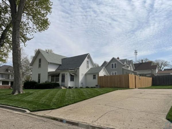 700 Main St., Akron, IA 51001