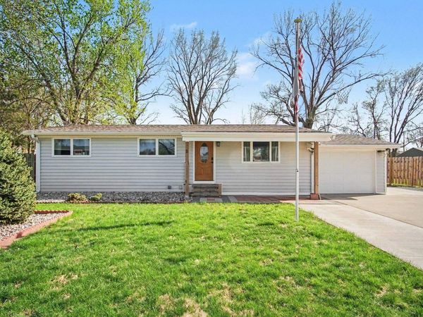 2 Alcoma Drive, No. Sioux City, SD 57049