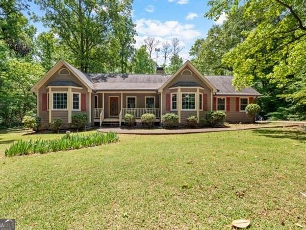 290 Kari Glen Drive, Fayetteville, GA 30215