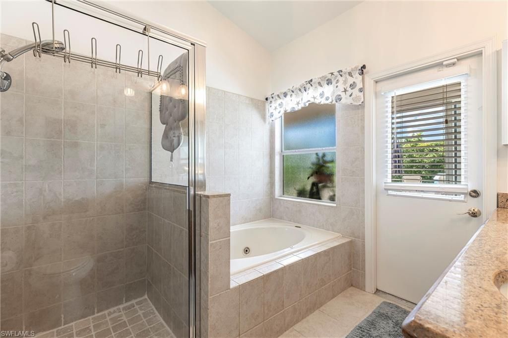 6769 Berwick Pl, Naples, FL 34104 Photo