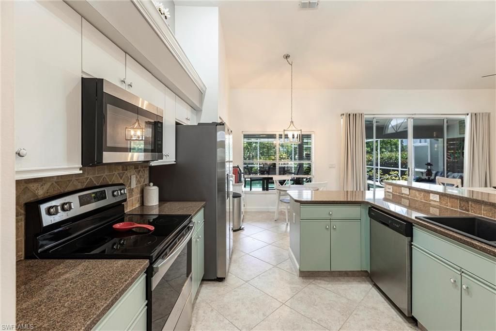 6769 Berwick Pl, Naples, FL 34104 Photo