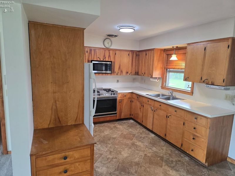 1212 E Perkins Avenue, Sandusky, OH 44870 Photo 13