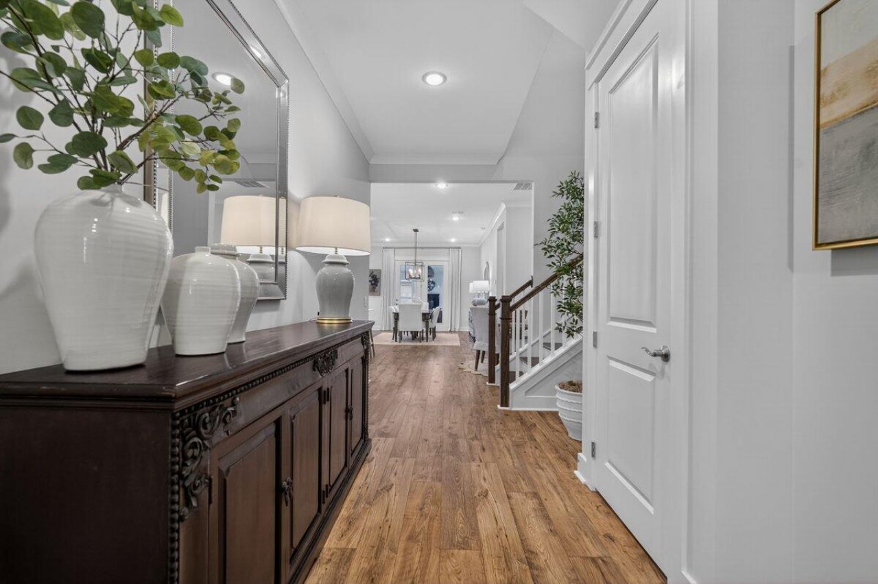 581 Marsh Cove Circle Photo 7