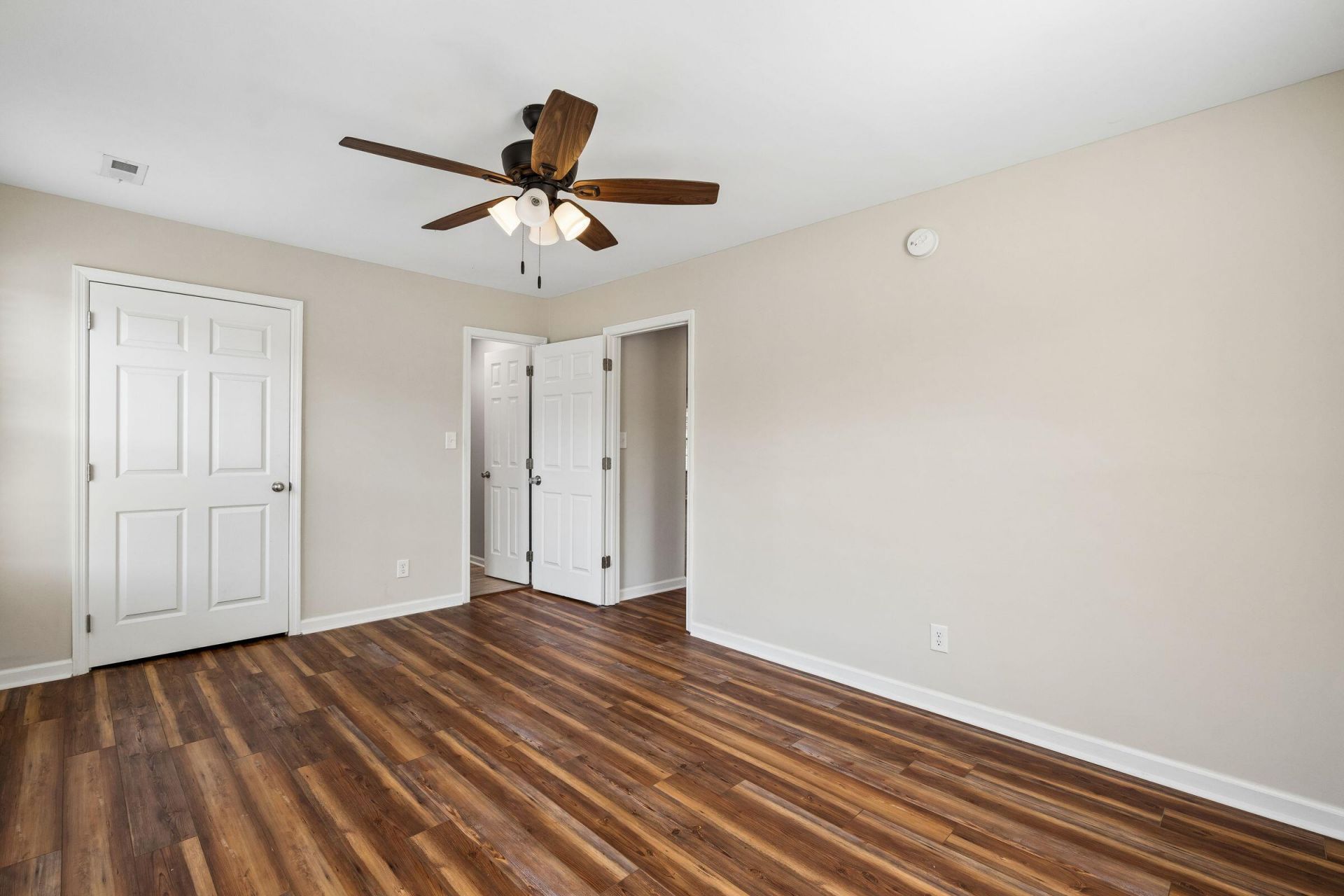 5615 Buskirk Street Photo 19