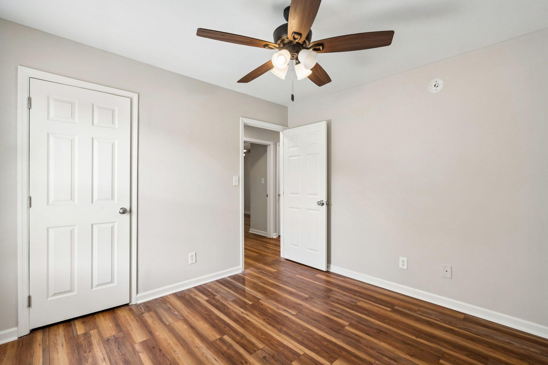5615 Buskirk Street Photo 27