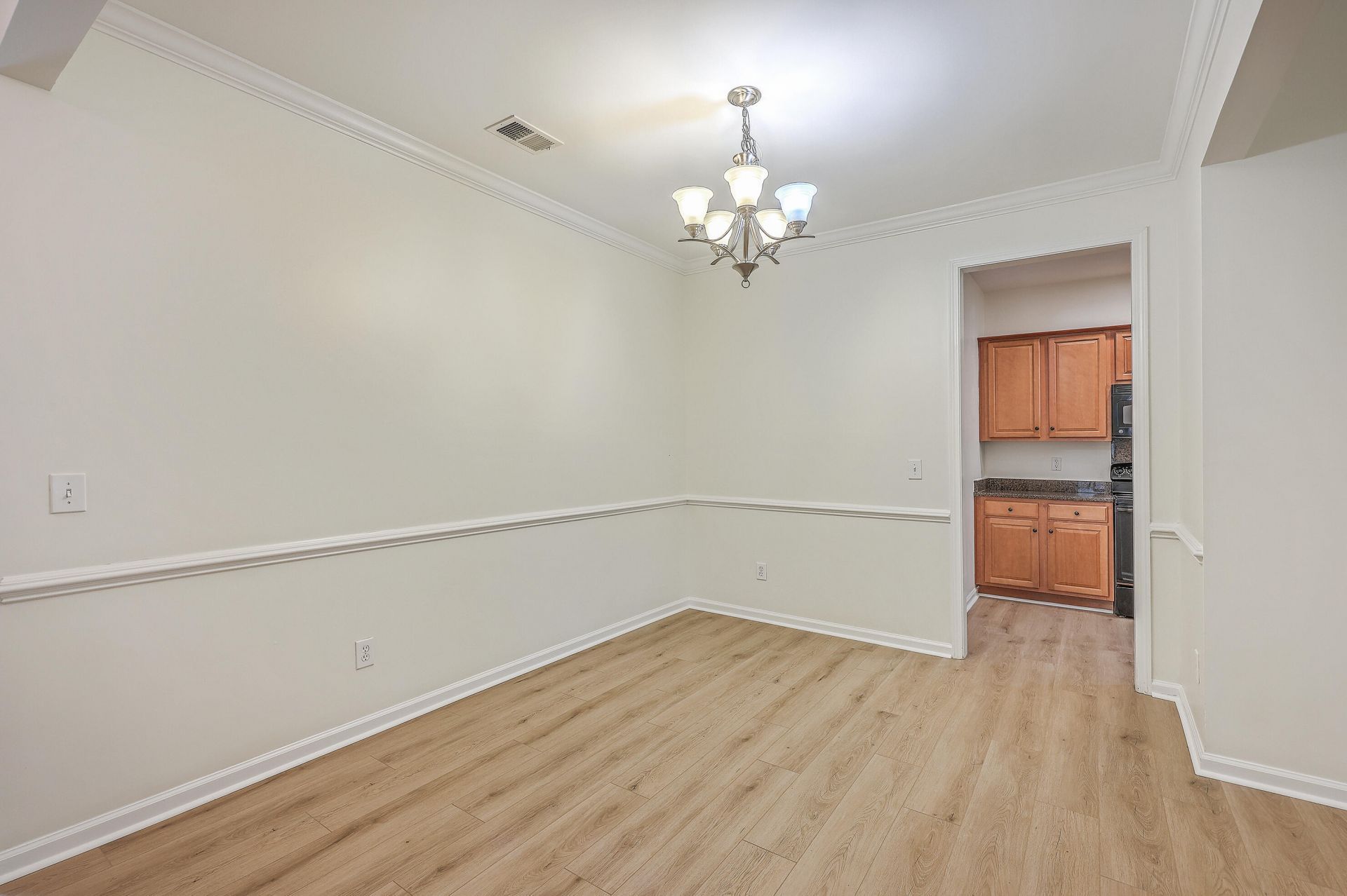 8518 Sentry Circle Photo 11