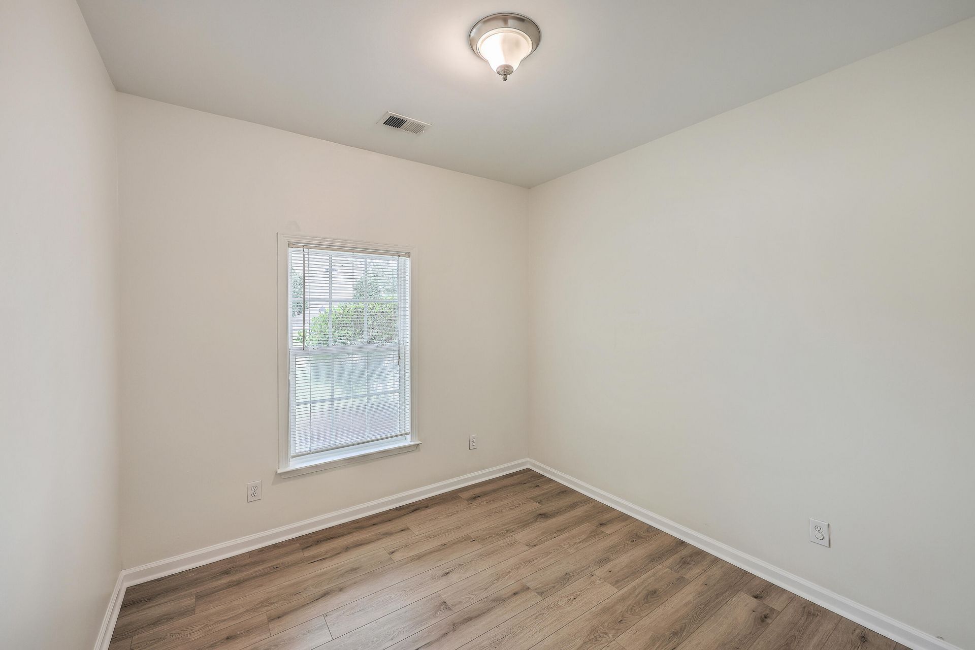 8518 Sentry Circle Photo 24