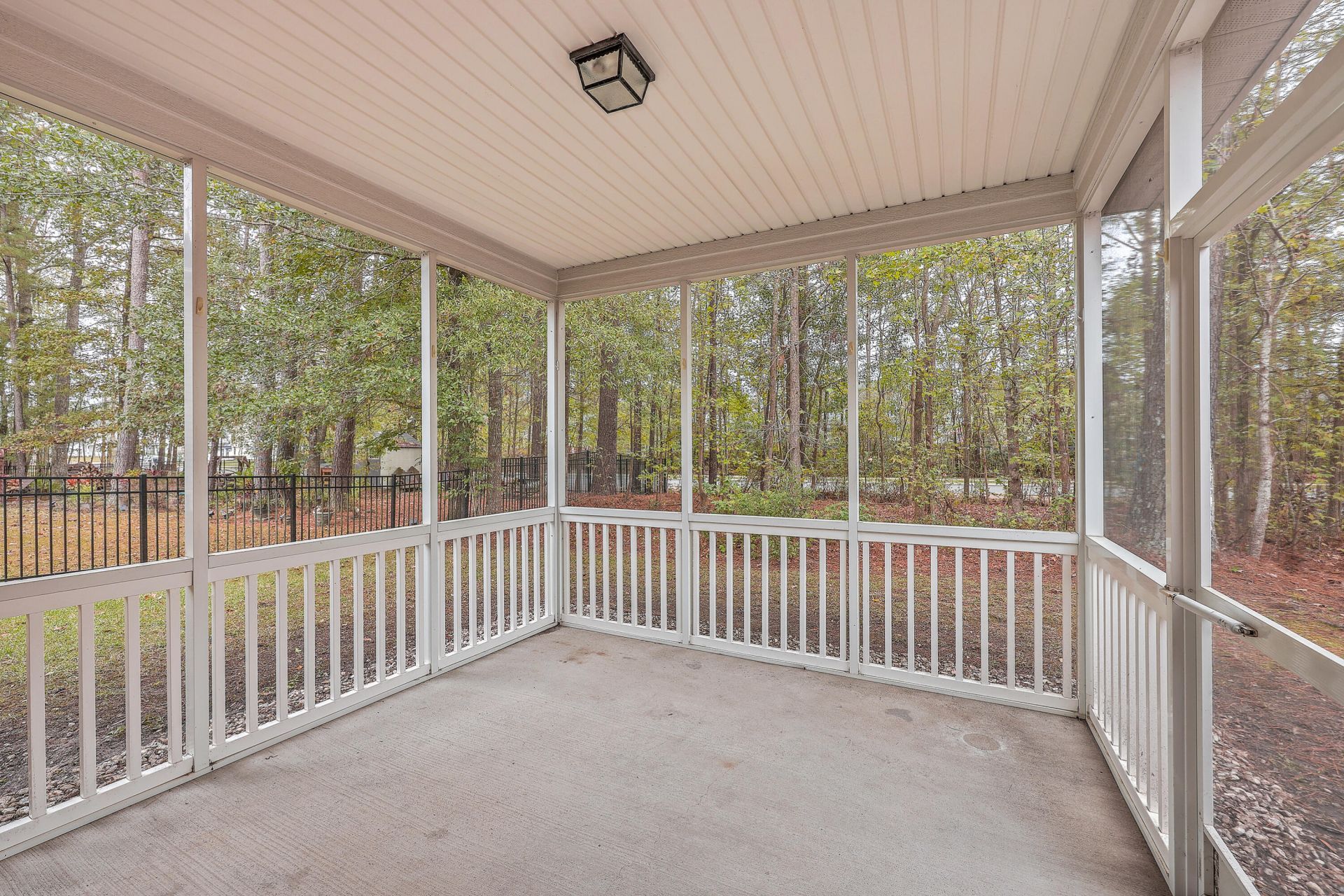 8518 Sentry Circle Photo 29